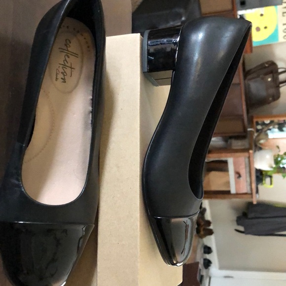 Clark’s Shoes- Black Chartli Diva, size 7M - Picture 2 of 3